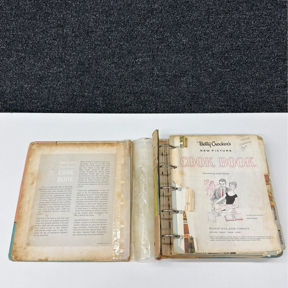 Betty Crocker's New Picture Cook Book 1961 First Edition 5-Ring Binder Vintage